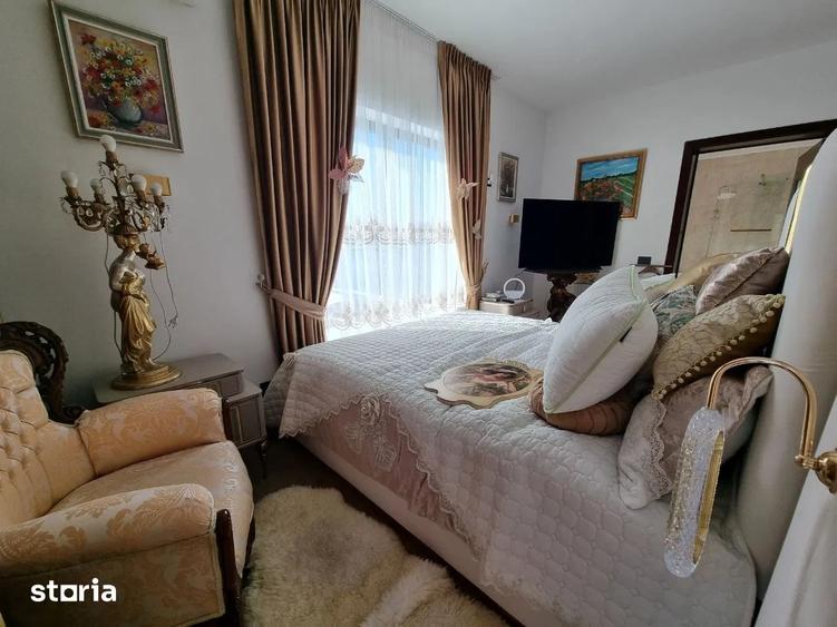 Casă cu 7 camere cu Piscina în Fundeni