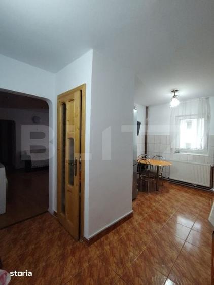 Apartament cu 3 camere semidecomandat în Central