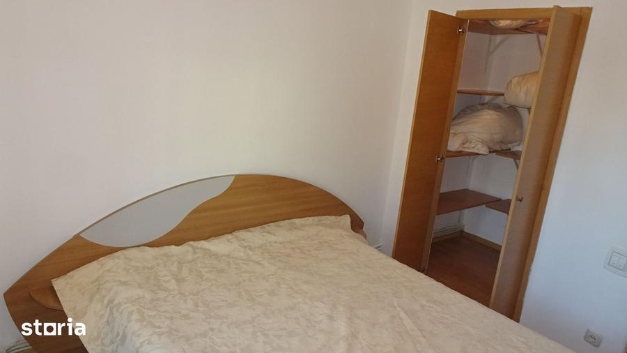 Inchiriez apartament 2 camere decomandat in Deva, I. Maniu, etaj 2, - 15