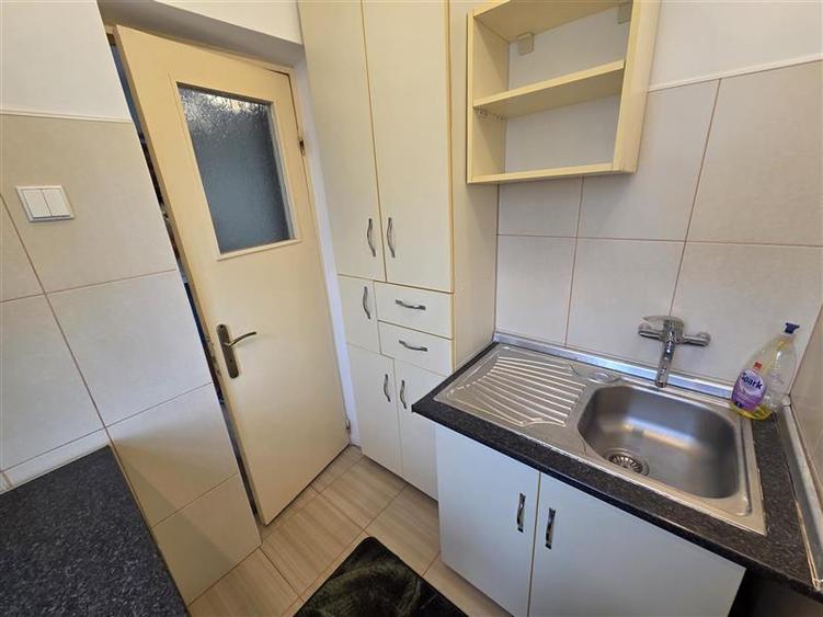Apartament cu 2 camere nedecomandat, mobilat în Uzina 2