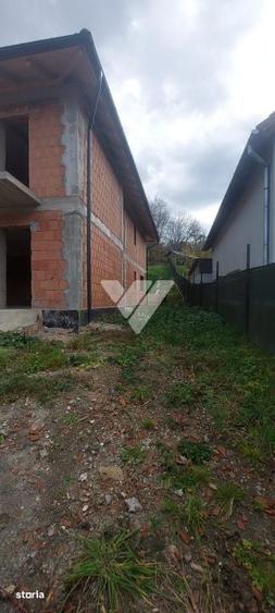 Casă cu 4 camere cu Teren 846 Mp în Central