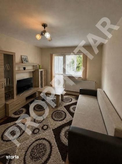Apartament cu 3 camere semidecomandat în Mărăști