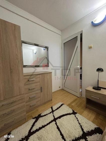 Apartament cu 3 camere semidecomandat în Dacia