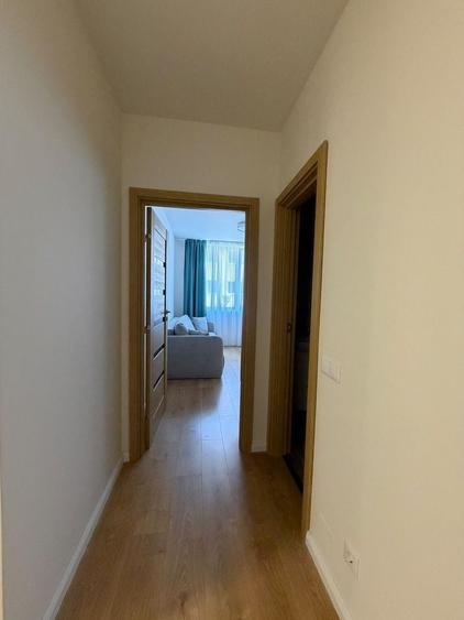 Apartament cu 3 camere semidecomandat, mobilat în Florești
