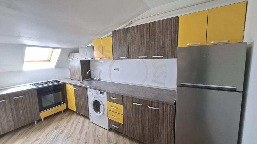 Apartament cu 3 camere decomandat în Ștefănești
