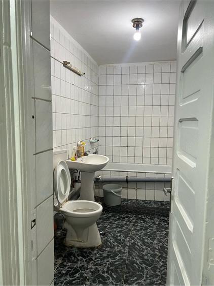 Spațiu comercial, de 130 mp, în Tei