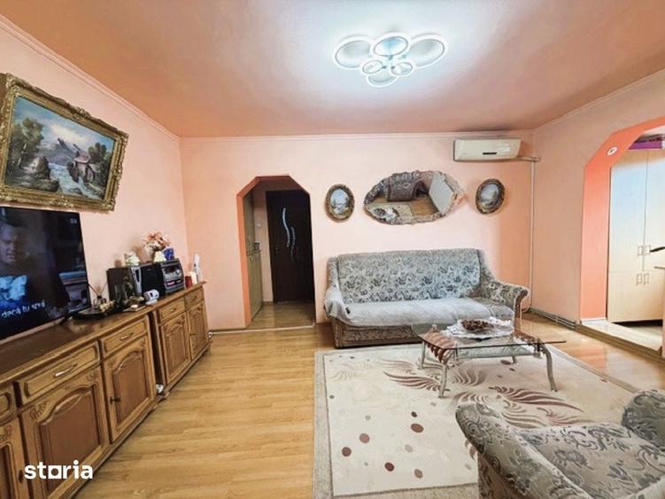Apartament cu 3 camere în Crișan