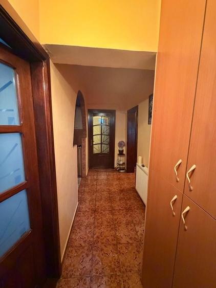 Apartament cu 3 camere decomandat în Nicolae Bălcescu