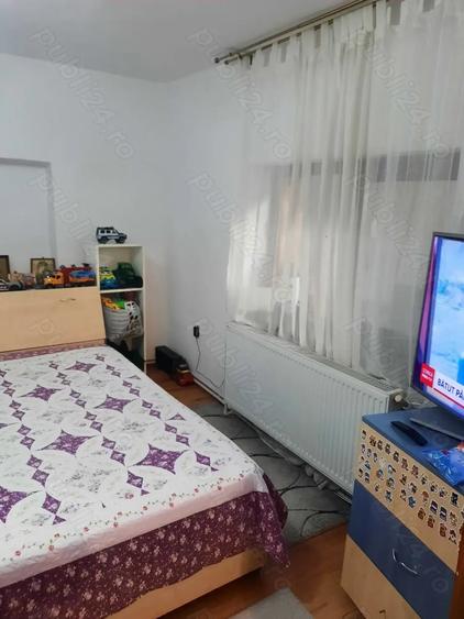 Casă cu 5 camere cu Teren 263 Mp în Radu Negru