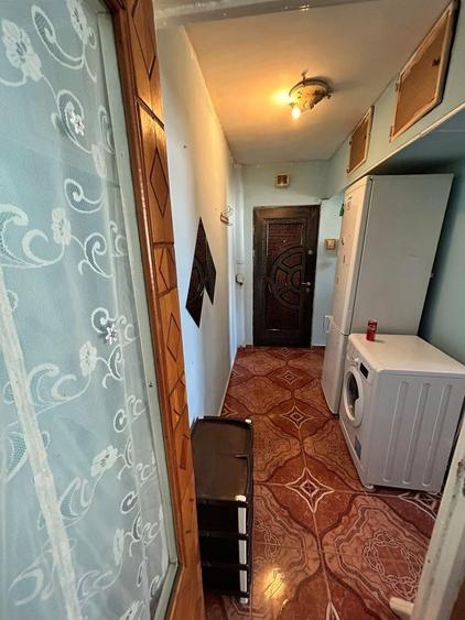 Apartament cu 2 camere semidecomandat în Găvana