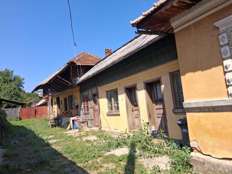 Casă cu 4 camere în Retevoiești