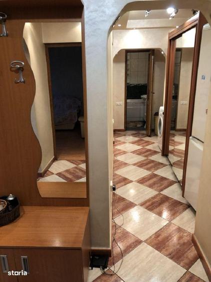 Apartament cu 3 camere decomandat, mobilat în Titan