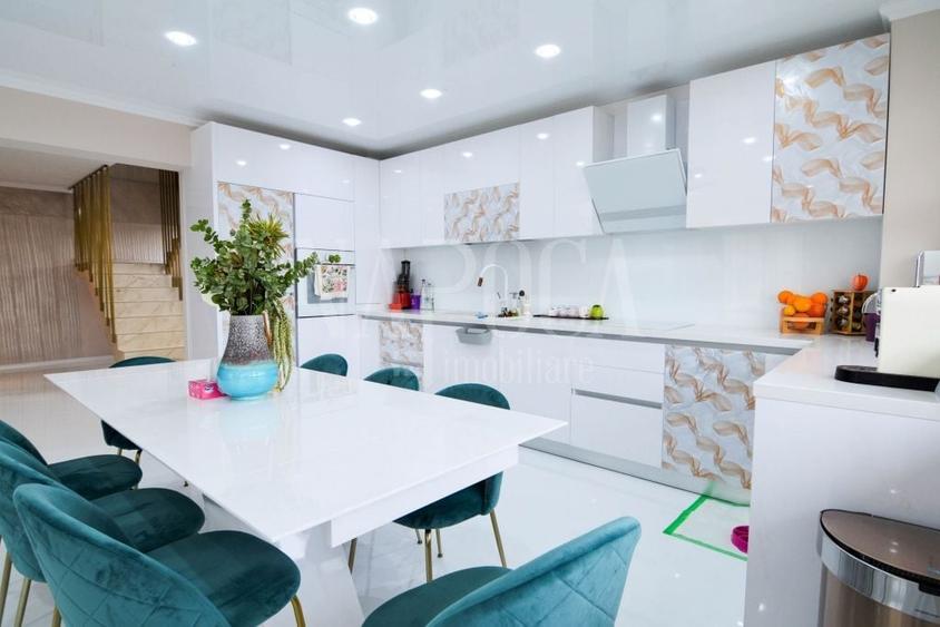 Duplex cu 4 camere cu Canalizare în Mănăștur