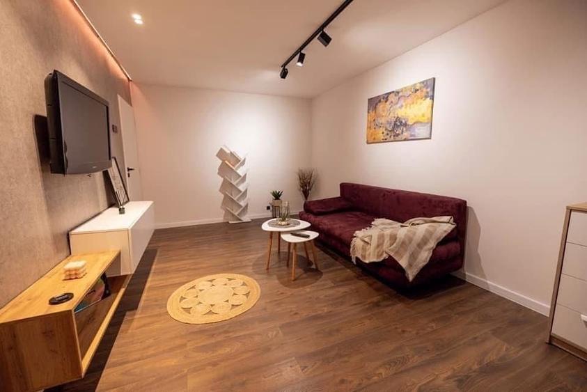 Apartament cu 2 camere decomandat în Lipovei