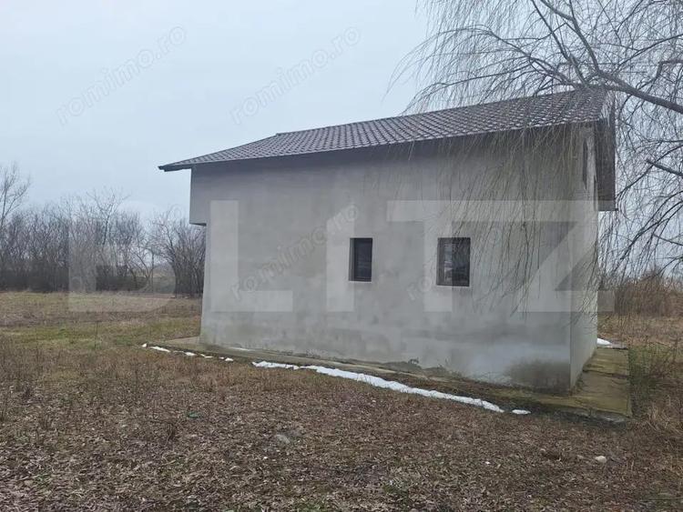 Casă cu Teren 400 Mp în Lazuri