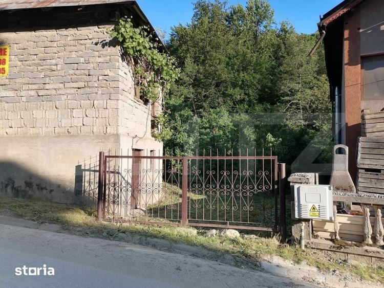 Casă cu 2 camere cu Teren 1000 Mp în Voinești
