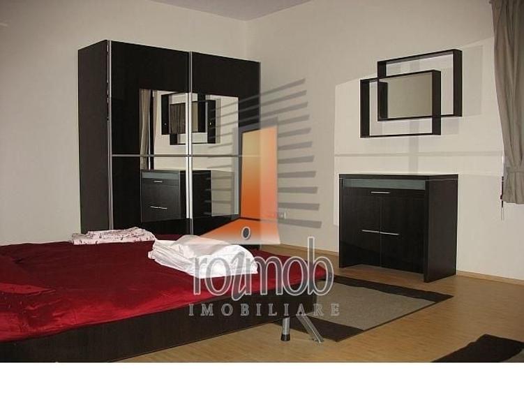 Apartament cu 2 camere decomandat în Polonă