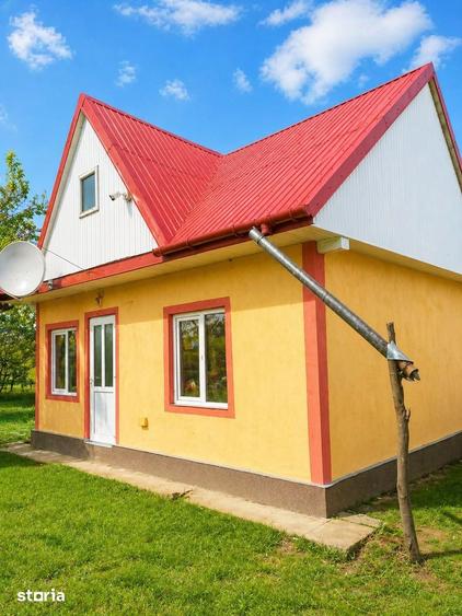 Casă cu 2 camere cu Teren 1100 Mp în Podu Roș