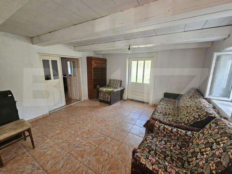 Casă individuală cu 5 camere cu Teren 2000 Mp în Ghioncani
