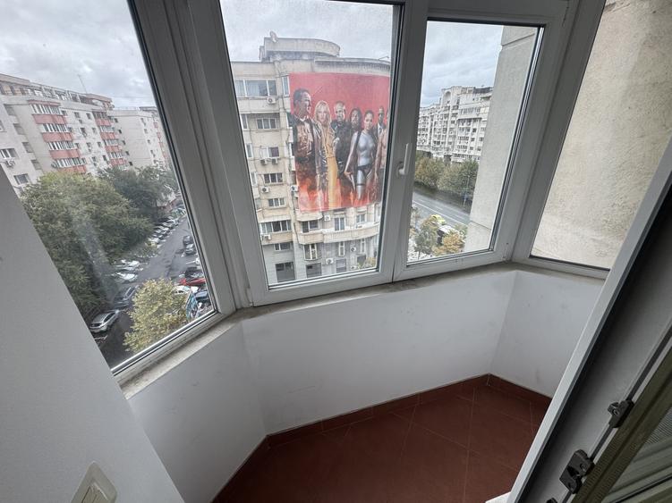 Apartament cu 3 camere decomandat în Decebal