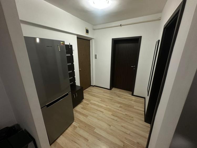 Apartament 3 camere, semidecomandat, 60 mp - Centru! - 1