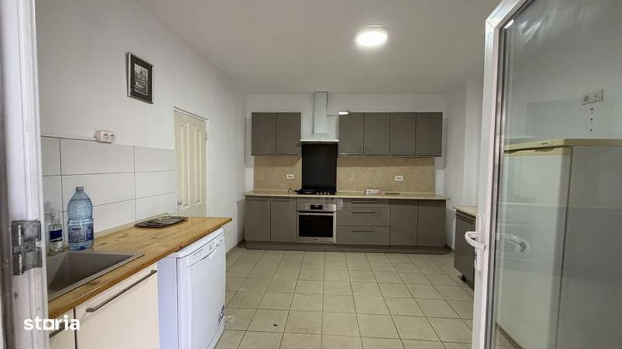 Casă cu 3 camere cu Teren 140 Mp în Ultracentral