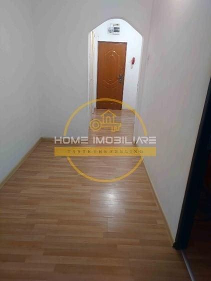 Apartament cu 3 camere decomandat, mobilat în Mircea cel Bătrân