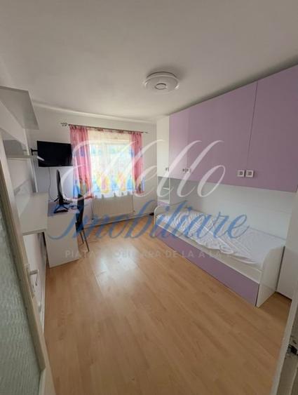 Apartament cu 4 camere în Plopilor