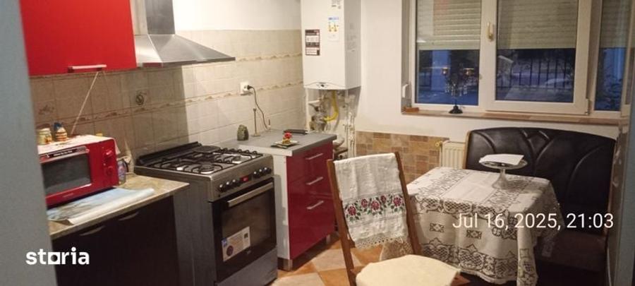 Casă cu 4 camere cu Teren 130 Mp în Central