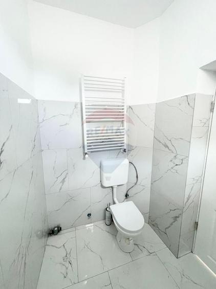 Spațiu comercial, de 50 mp, în Pârneava