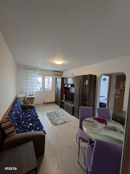 Apartament cu 2 camere semidecomandat în Zețarilor