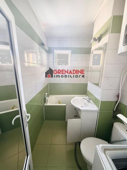 Garsonieră decomandată în Astra