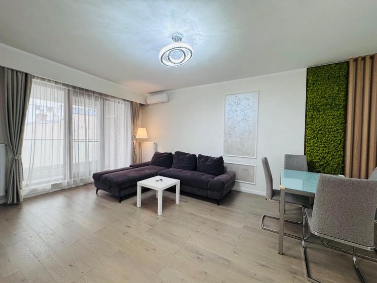 Apartament cu 3 camere semidecomandat, mobilat în Banu Manta