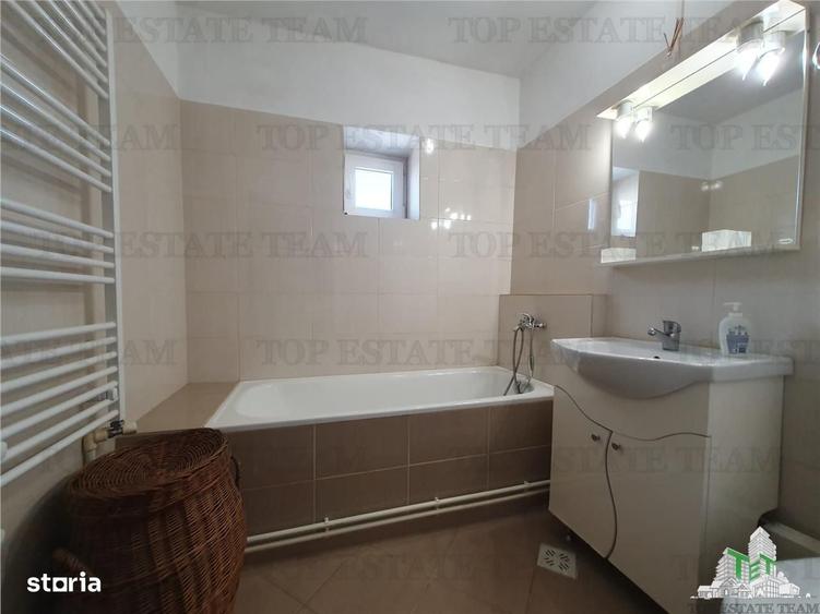 Apartament cu 4 camere decomandat, mobilat în Gara