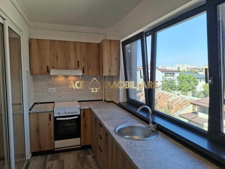 Apartament cu 3 camere decomandat, mobilat în Brâncoveanu