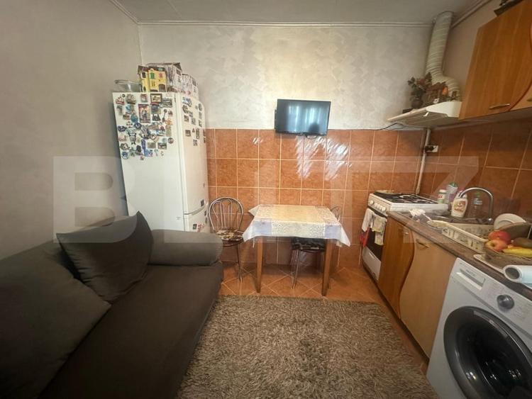 Casă individuală cu 2 camere cu Canalizare în Central
