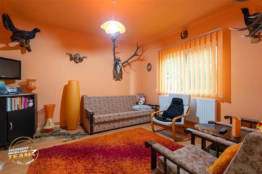 Casă cu 5 camere cu Piscina în Lutoasa
