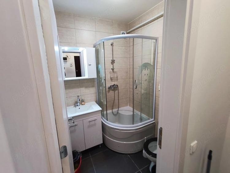 Apartament cu 2 camere semidecomandat în Roșu