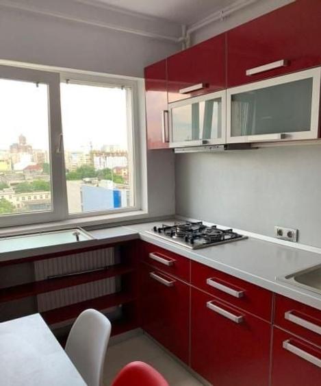 Apartament cu 3 camere semidecomandat, mobilat în Sebastian