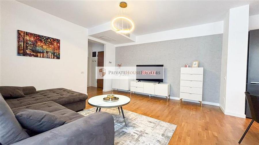 Apartament cu 2 camere semidecomandat, mobilat în Aviației