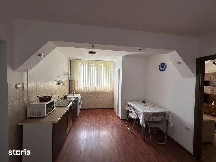 Apartament cu 2 camere decomandat în Calea București