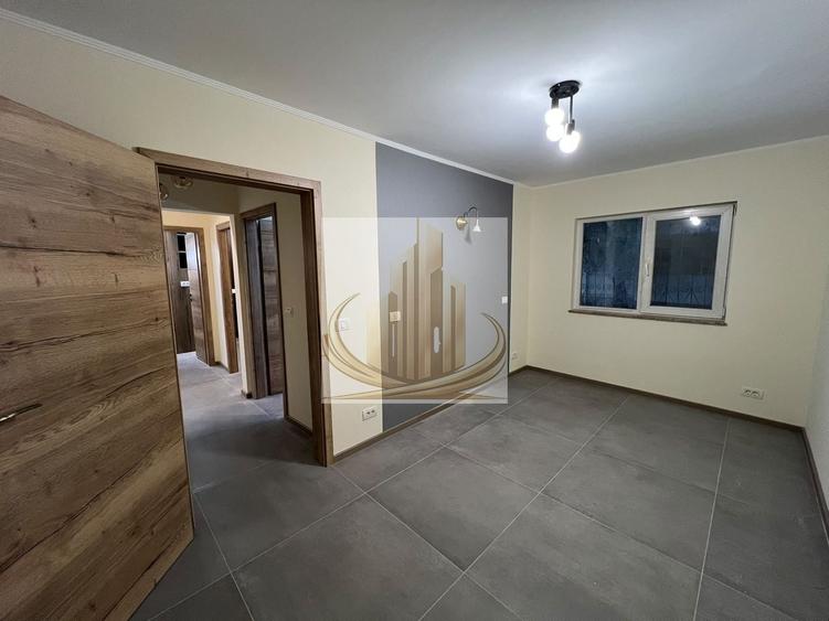 Apartament cu 3 camere decomandat în Complex Studențesc