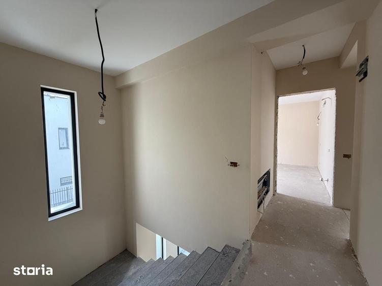 Casă cu 4 camere cu Teren 419 Mp în Corbeanca