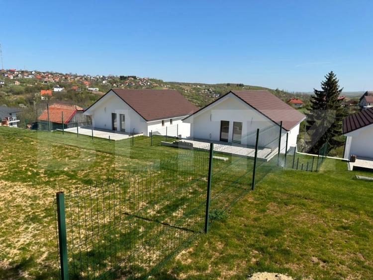 Casă individuală cu 3 camere cu Canalizare în Exterior Sud