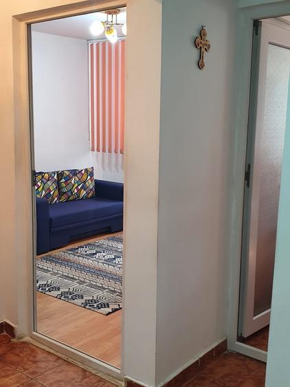 Apartament cu 2 camere decomandat în CET