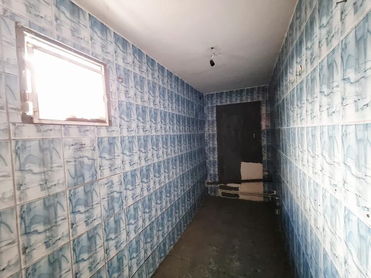 Casă individuală cu 5 camere cu Canalizare în Nord