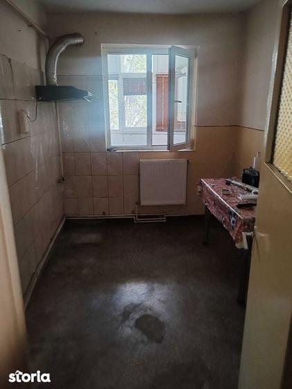Apartament cu 3 camere în Nicolae Titulescu