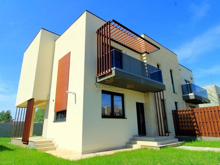 Duplex cu 4 camere cu Canalizare în Vidra
