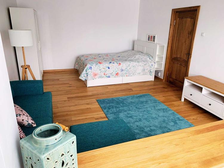 Garsonieră decomandată în Decebal