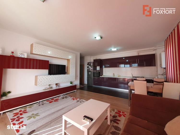 Apartament cu 3 camere, mobilat în Plopi